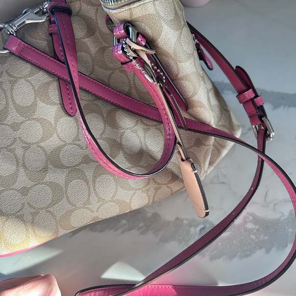 COACH Tan bag with light pink leather trim. PERFECT condition - Picture 5 of 5